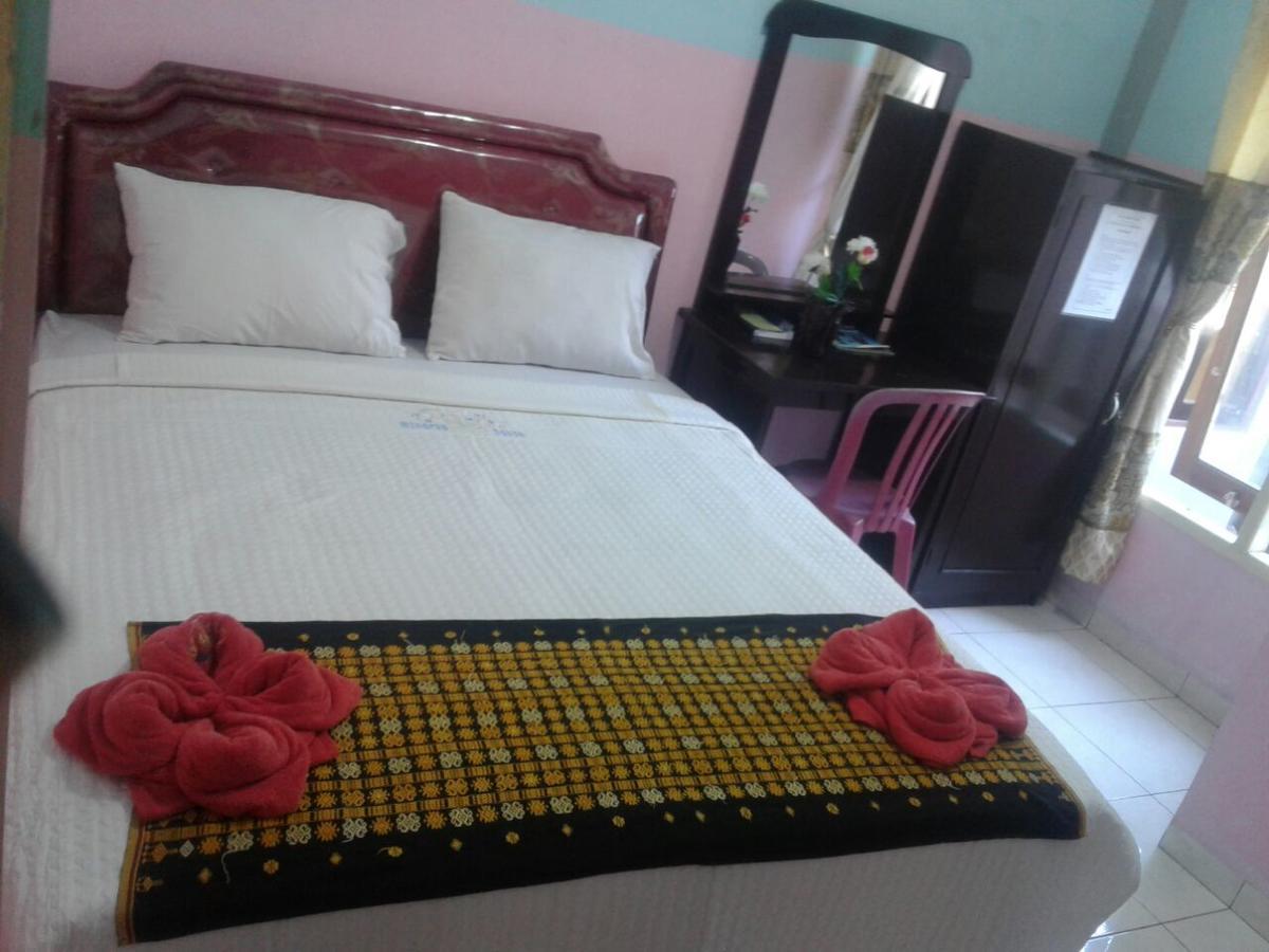 Hotel Edelweis 2 Bajawa Esterno foto