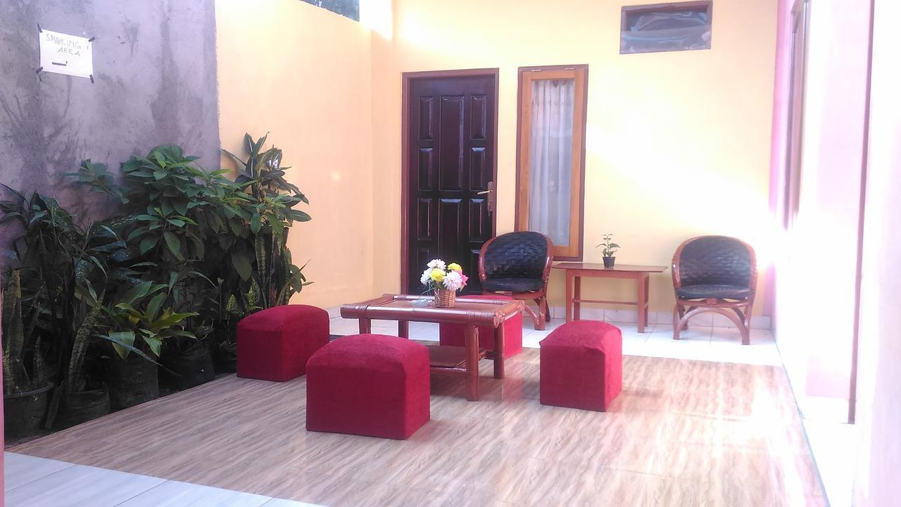 Hotel Edelweis 2 Bajawa Esterno foto