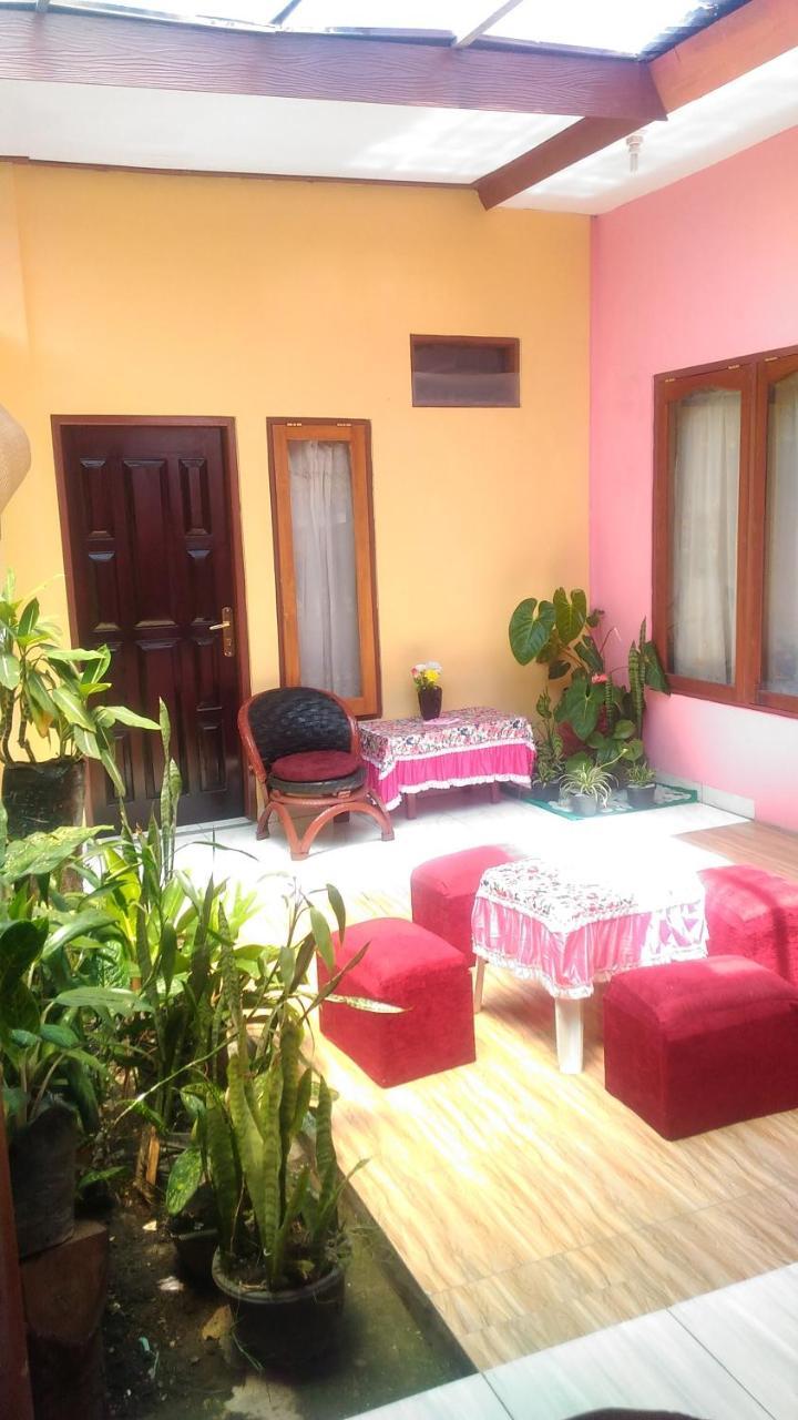 Hotel Edelweis 2 Bajawa Esterno foto